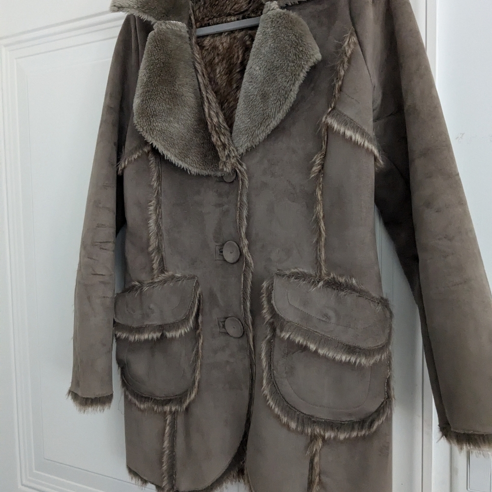 Pretty faux suede jacket Itsu small taupe faux fur - Picture 2 of 8
